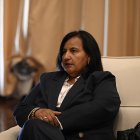 Dinorah Figuera durante la reunión de este jueves con Jorge Rodríguez.