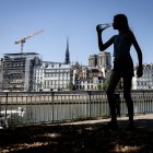 Ola de calor en París-Imagen de Archivo