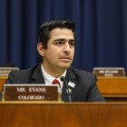 Gabe Evans en Capitol Hill