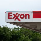 Una estación de combustible de Exxon en Chicago.