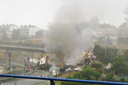 Accidente ferroviario en Angrois (España) en 2013. 80 personas murieron y 144 resultaron heridas en el descarrilamiento de un tren de pasajeros (imagen de archivo).