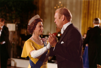 Gerard R. Ford and Isabel II / NARA.