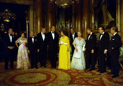 Jimmy Carter at Buckingham Palace / NARA.