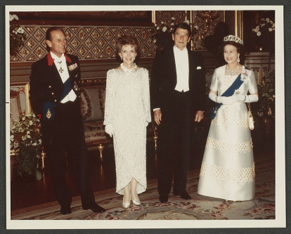 Ronald Reagan and Elizabeth II / NARA.
