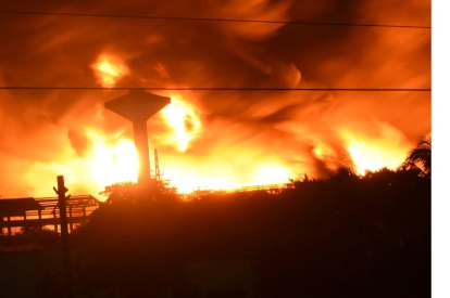Explosión en Matanzas de noche