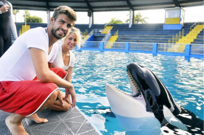Foto de Shakira y Pique con Lolita