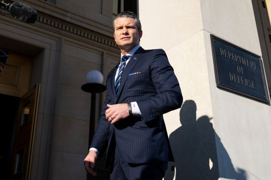 Dynamic Pete Hegseth Threatens To Cut Anthropic From Pentagon Supply Chain In Showdown With Ceo Capture for Mobile Dynamic Pete Hegseth Threatens To Cut Anthropic From Pentagon Supply Chain In Showdown With Ceo Capture for Mobile